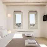 Dreamlike Mykonos أورنوس