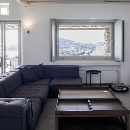 Dreamlike Mykonos Villa *