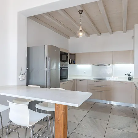 Dreamlike Mykonos Villa *